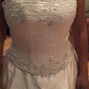 ❤️❤️A gorgeous blush/champagne color wedding dress❤️❤️